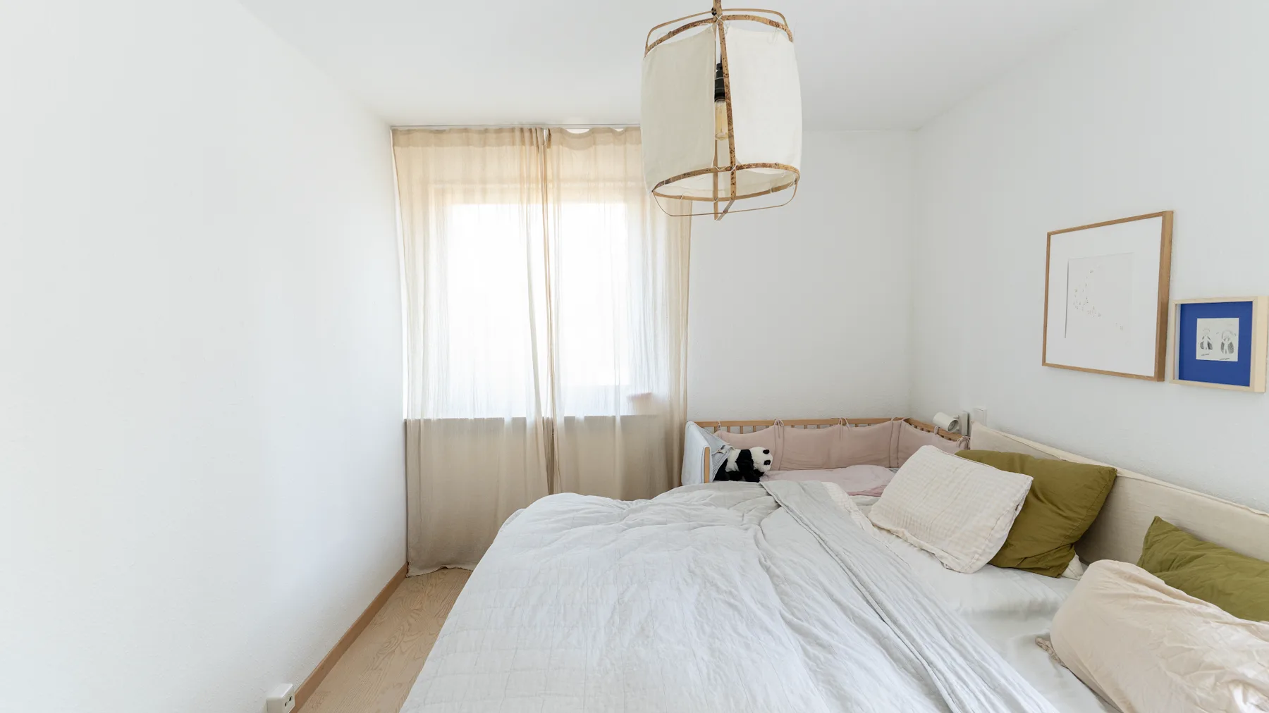 Schlafzimmer der Eigentumswohnung in der Luzernestraße 10